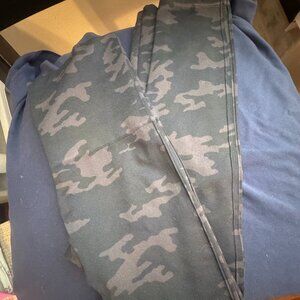 Spanx Camo Leggings Medium Charcoal Gray High Rise Stretch Slimming M